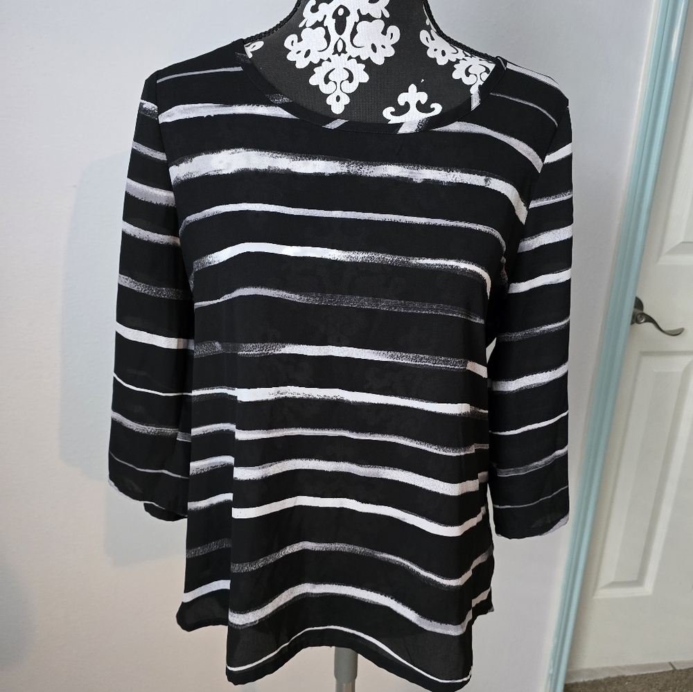 Express black and white blouse size M